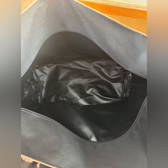 PINK Victoria's Secret - PINK - 21" × 12" X7" - Rose Gold Metallic TOTE BAG - Picture 2 of 6